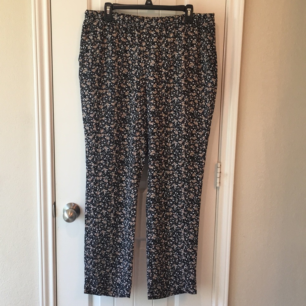 Dana Buchman light wear pants